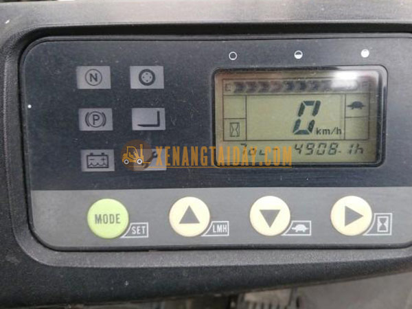 Xe nâng điện ngồi lái KOMATSU FB18-12