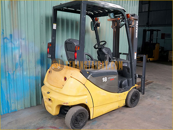 Xe nâng điện ngồi lái KOMATSU FB18-12