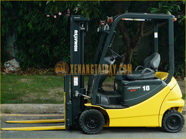 Xe nâng điện ngồi lái KOMATSU FB18-12