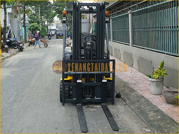 xe-nang-dien-ngoi-lai-komatsu-fb20a12-2023-10-27-17-18-537.jpg