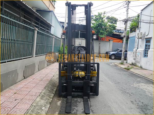 Xe nâng điện ngồi lái KOMATSU FB25-12 gắn bình điện axít chì 72V - 400Ah LIFTTOP VTDX400M
