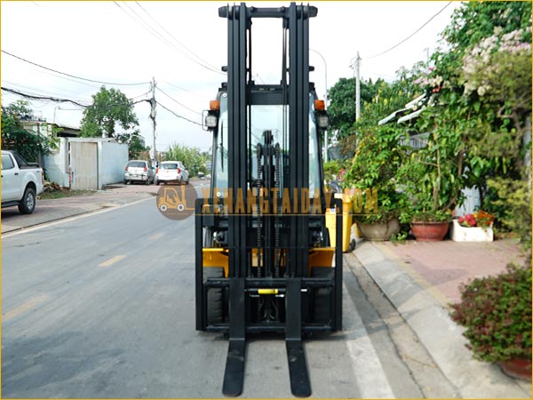 Xe nâng điện ngồi lái KOMATSU FB25-12 gắn pin lithum 72V - 340Ah PKGFF72340