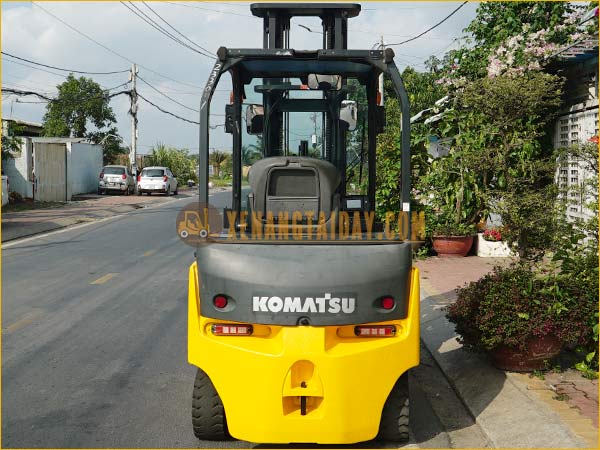 Xe nâng điện ngồi lái KOMATSU FB25-12 gắn pin lithum 72V - 340Ah PKGFF72340