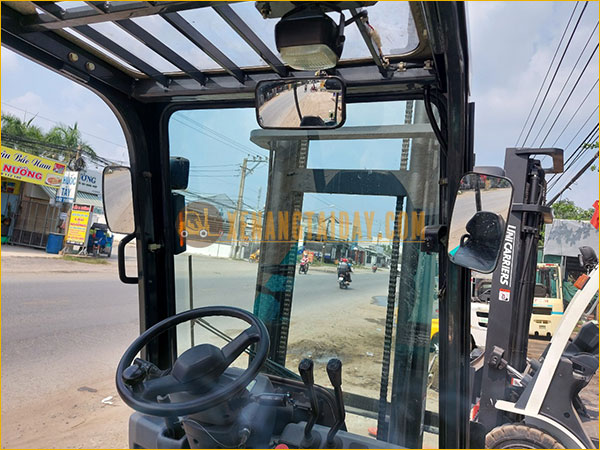 Xe nâng điện ngồi lái KOMATSU FB25EX-11