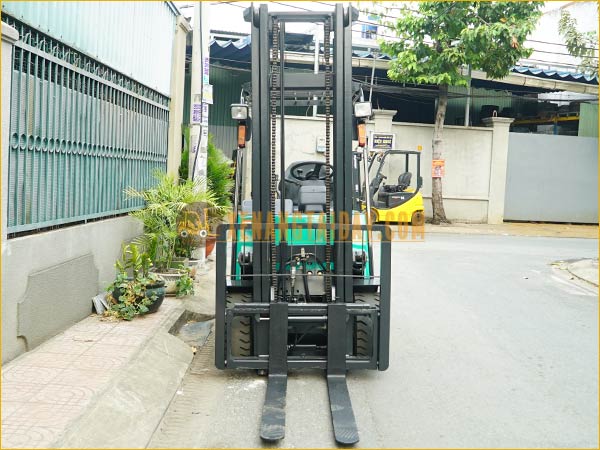 Xe nâng điện ngồi lái KOMATSU FB25EX-11, khung 4m, 2008, 5880 giờ
