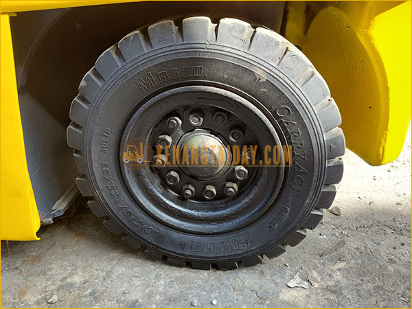 Xe nâng điện ngồi lái KOMATSU FB25EX-8