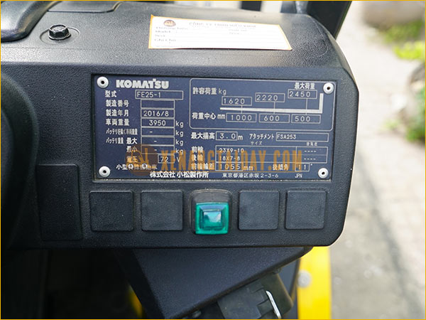 Xe nâng điện ngồi lái KOMATSU FE25-1