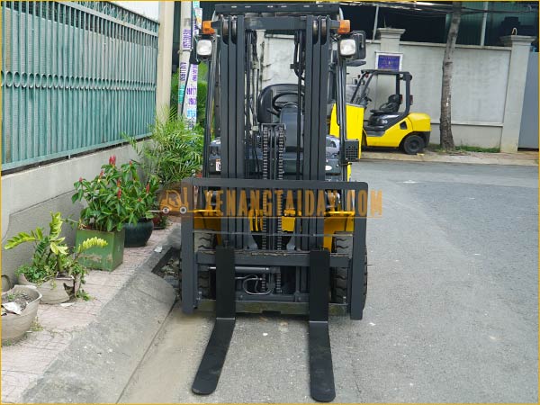 Xe nâng điện ngồi lái KOMATSU FE25-1