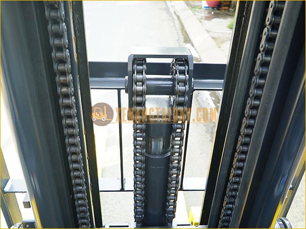 Xe nâng điện ngồi lái KOMATSU FE30-1 gắn bình điện axít chì 72V - 485Ah LIFTTOP VTDX485MH