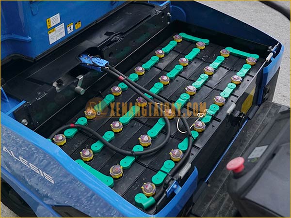 Xe nâng điện ngồi lái NICHIYU FB15PN-80B-300
