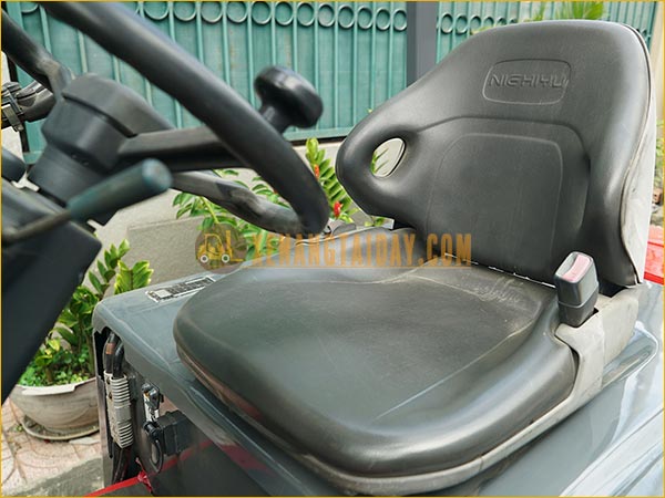 Xe nâng điện ngồi lái NICHIYU FB25PN-70-370