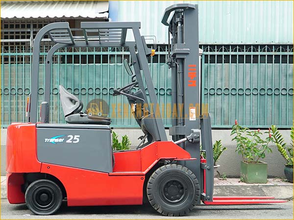 Xe nâng điện ngồi lái NICHIYU FB25PN-70-370