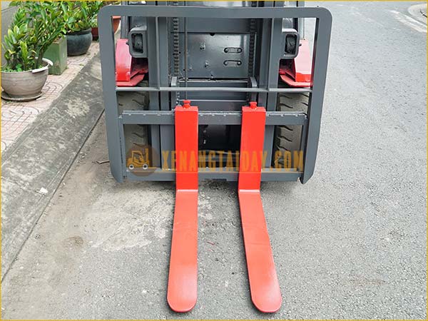 Xe nâng điện ngồi lái NICHIYU FB25PN-70-370