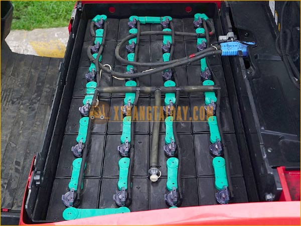 Xe nâng điện ngồi lái NICHIYU FB25PN-80-2F300SF