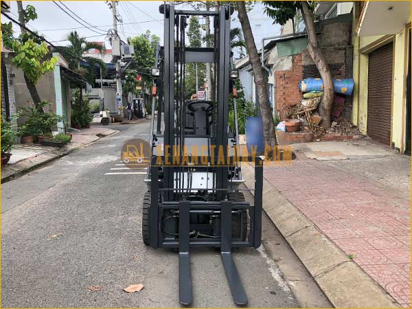 Xe nâng điện ngồi lái NISSAN K1B1L15