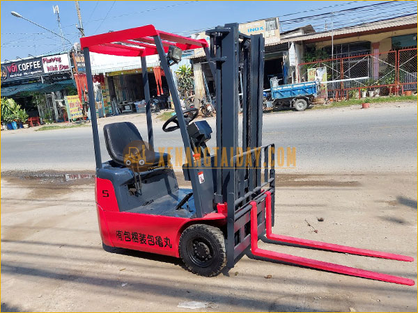 Xe nâng điện ngồi lái NICHIYU FB5B-50-250
