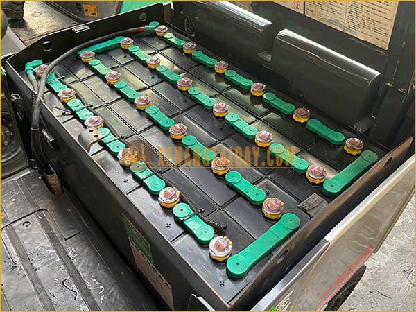 Xe nâng điện ngồi lái TCM FB15-7