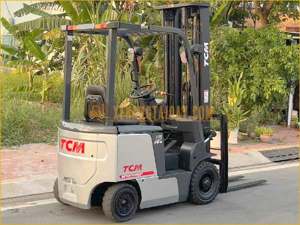 Xe nâng điện ngồi lái TCM FB15-7