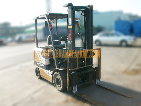 Xe nâng điện ngồi lái TCM FB25-6