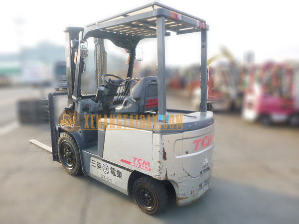 Xe nâng điện ngồi lái TCM FB30-7