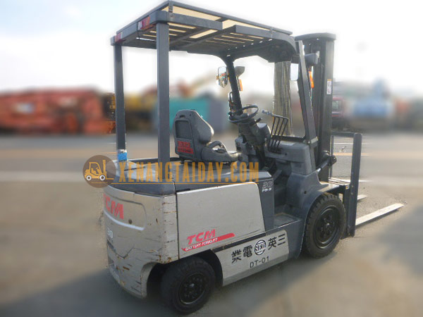 Xe nâng điện ngồi lái TCM FB30-7