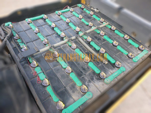 Xe nâng điện ngồi lái TCM FB30-8