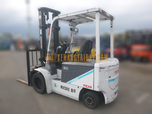 Xe nâng điện ngồi lái TCM FB30-8
