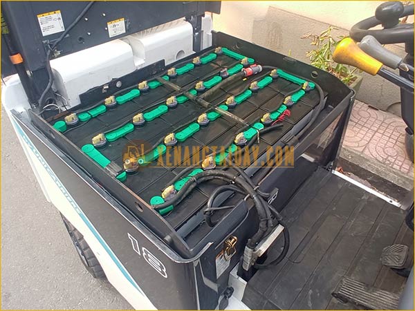 Xe nâng điện ngồi lái UNICARRIERS FB18-8