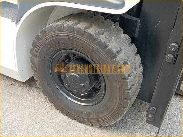 Xe nâng điện ngồi lái UNICARRIERS FB18-8