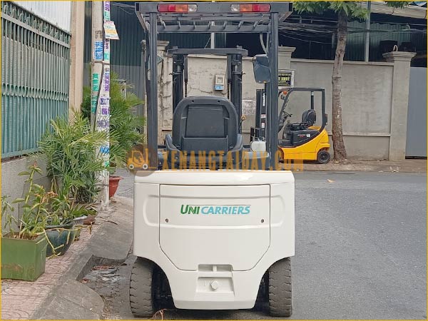 Xe nâng điện ngồi lái UNICARRIERS FB18-8