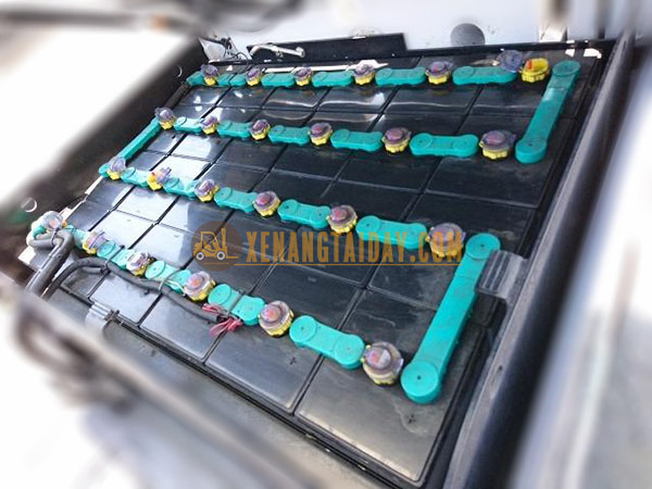 Xe nâng điện ngồi lái UNICARRIERS FB25-8