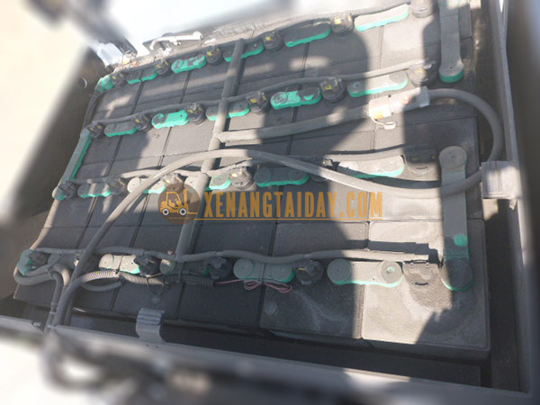 Xe nâng điện ngồi lái UNICARRIERS FB25-8