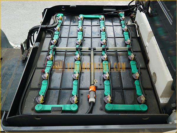 Xe nâng điện ngồi lái UNICARRIERS FB25-8