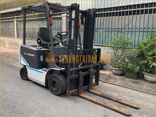 Xe nâng điện ngồi lái UNICARRIERS FB25-8