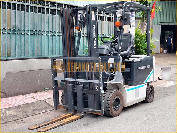 Xe nâng điện ngồi lái UNICARRIERS FB25-8