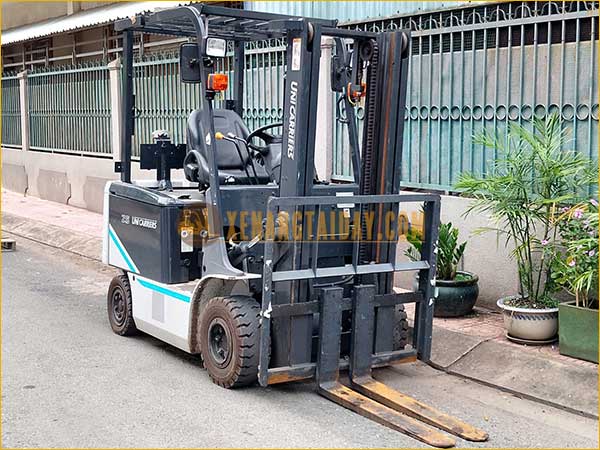 Xe nâng điện ngồi lái UNICARRIERS FB25-8