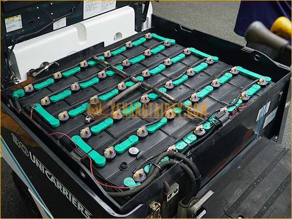 Xe nâng điện ngồi lái UNICARRIERS FB30-8