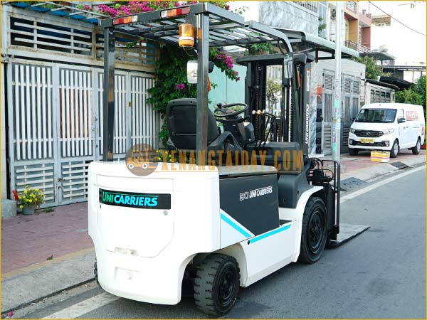 Xe nâng điện ngồi lái UNICARRIERS FB30-8