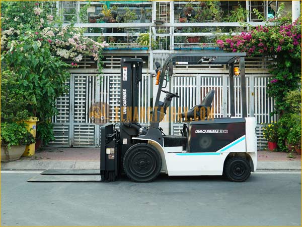 Xe nâng điện ngồi lái UNICARRIERS FB30-8