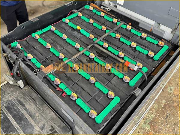 Xe nâng điện ngồi lái UNICARRIERS FB35-8S