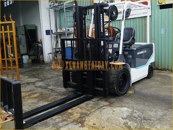 Xe nâng điện ngồi lái UNICARRIERS FB35-8S
