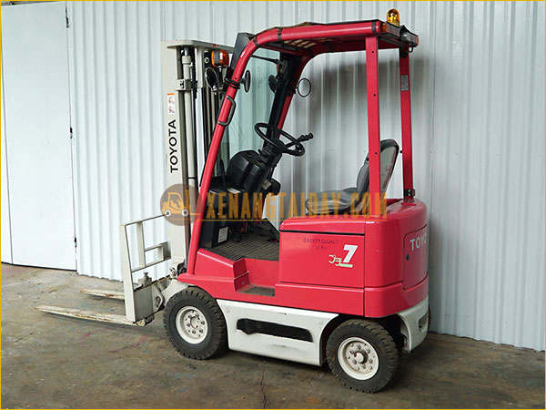 Xe nâng điện ngồi TOYOTA 3FB7