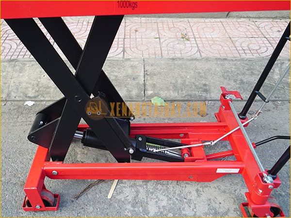 Xe nâng mặt bàn 1000kg Noblelift TF100