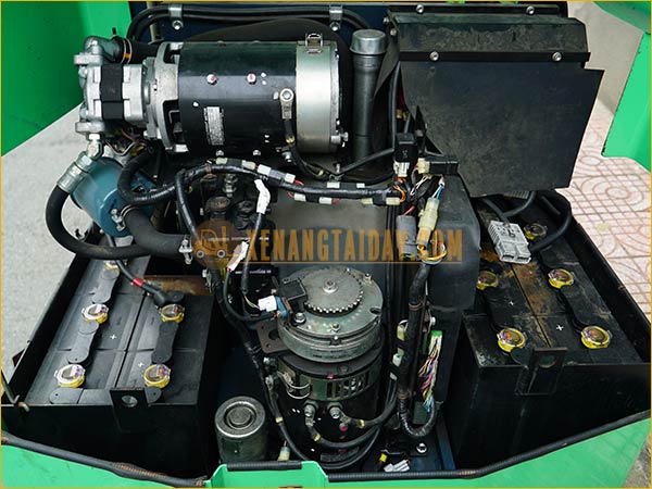 Xe nâng order picker TOYOTA 7FBP15