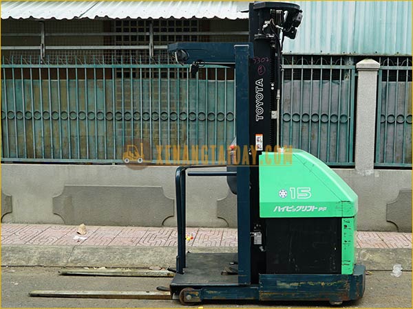 Xe nâng order picker TOYOTA 7FBP15