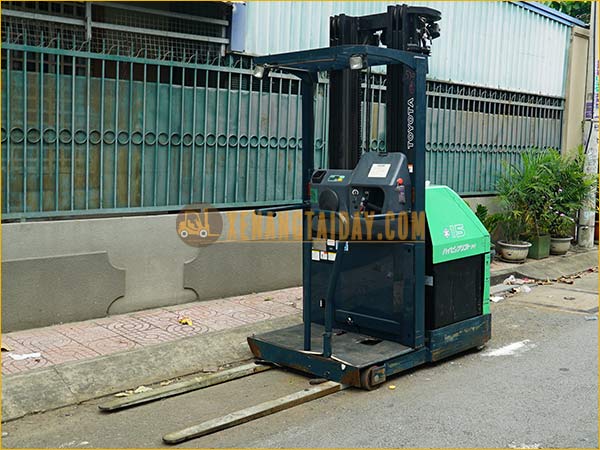 Xe nâng order picker TOYOTA 7FBP15