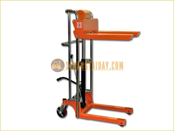 Xe nâng tay cao HS0412