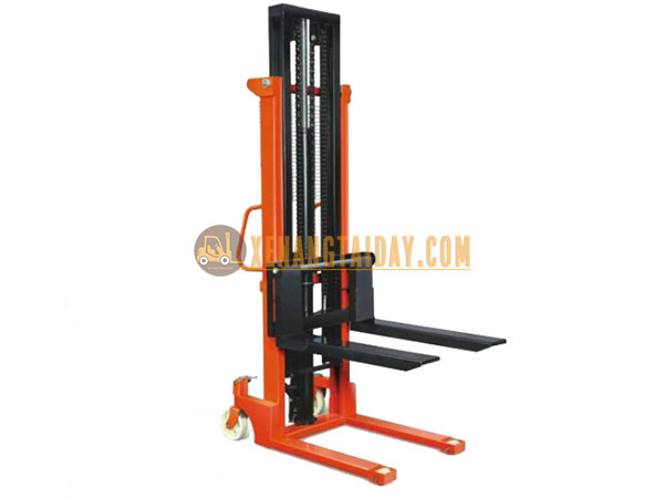 Xe nâng tay cao HS1030