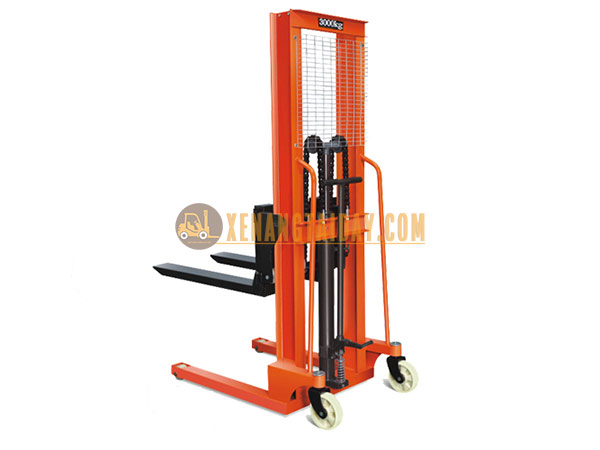 Xe nâng tay cao HS3016
