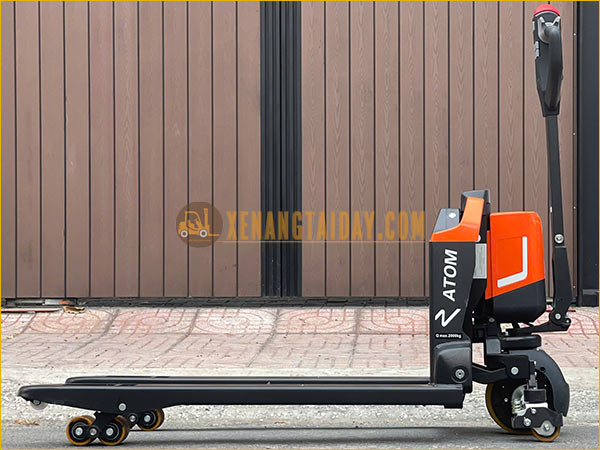 Xe nâng tay điện thấp tự động hoàn toàn 1.5 / 2 tấn NOBLELIFT ATOM 2